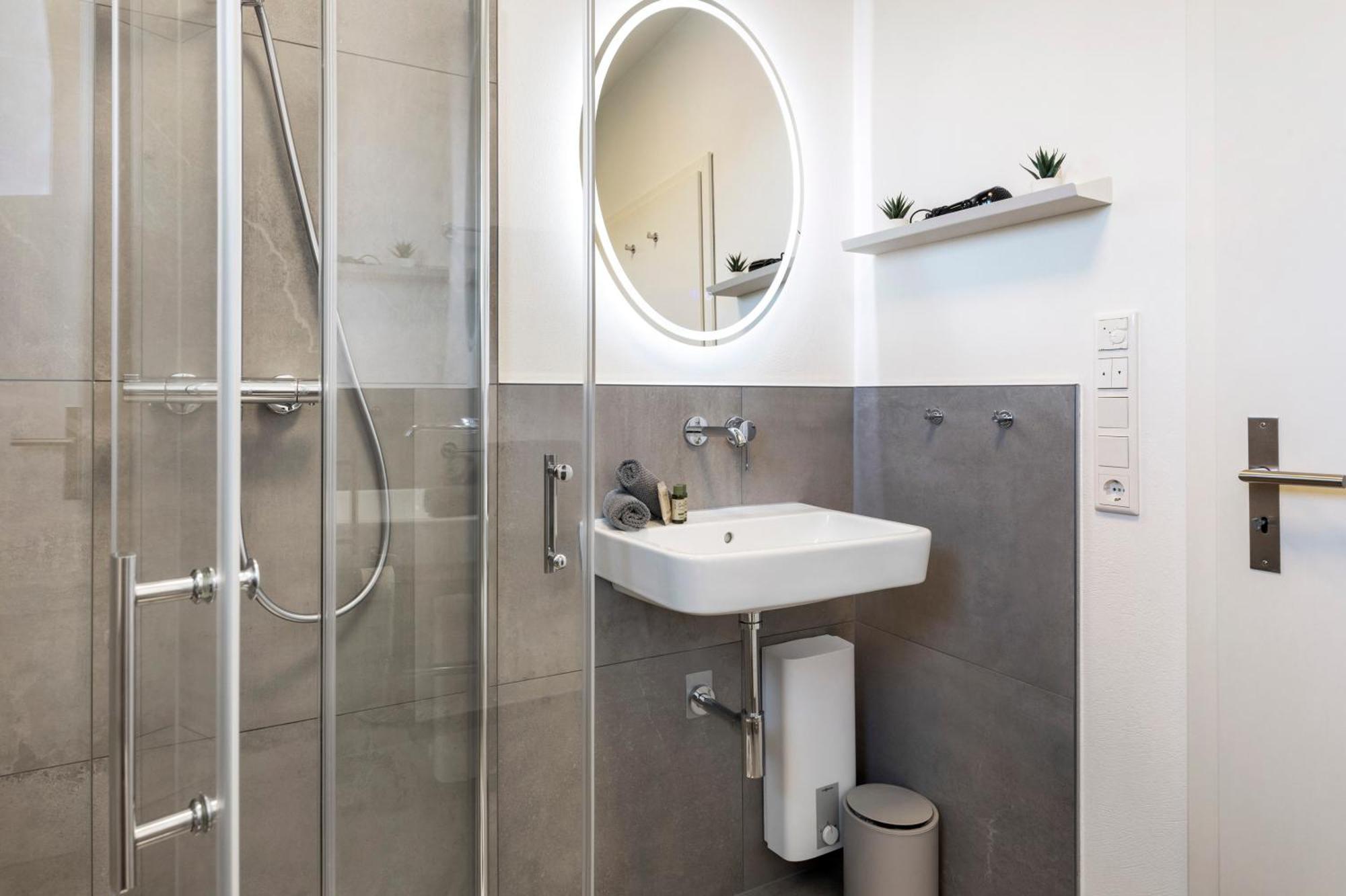 Egge 7b Mit Whirpool U Sauna